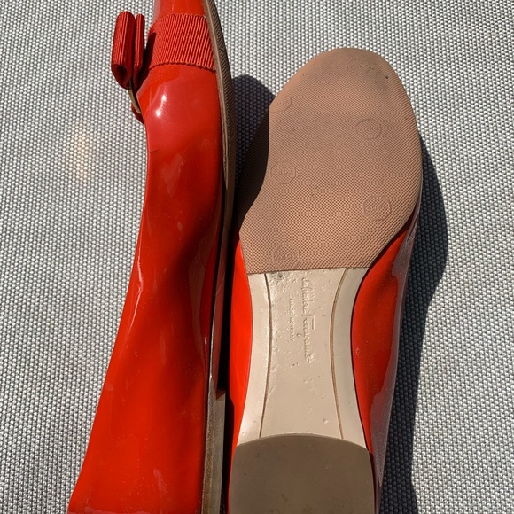 Ferragamo ballet flats in orange - Picture 4 of 7